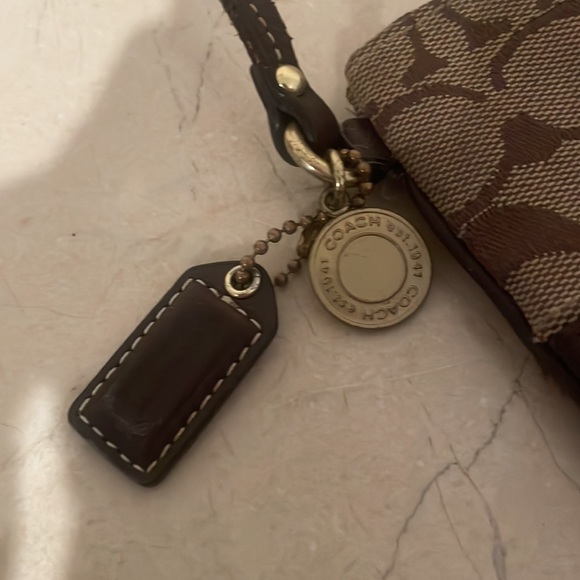 COACH wristlet - Picture 5 of 5